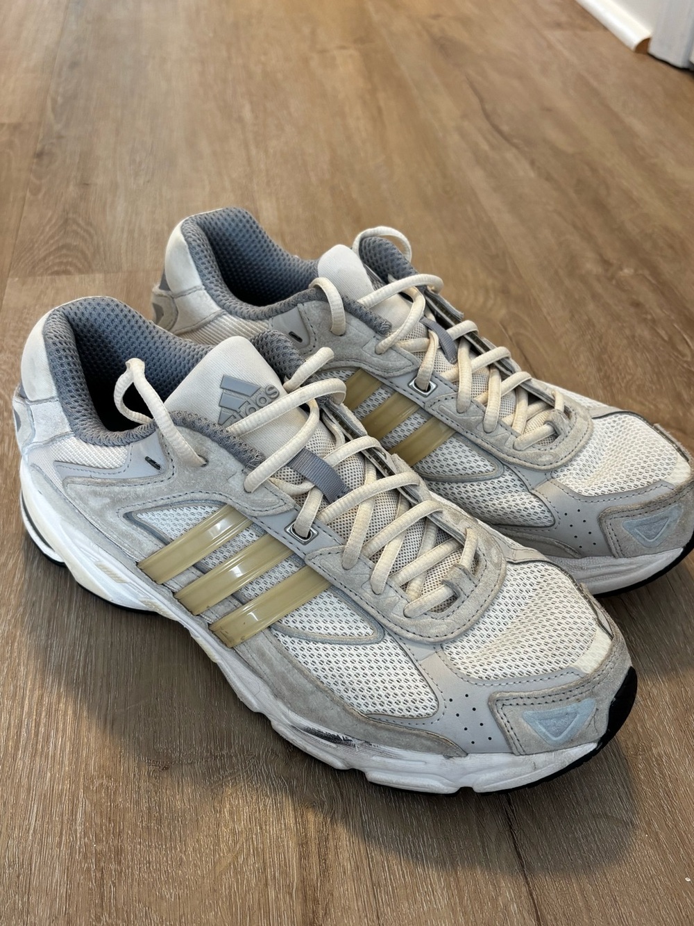 Adidas Response Men’s Size 10 Athletic Sneakers